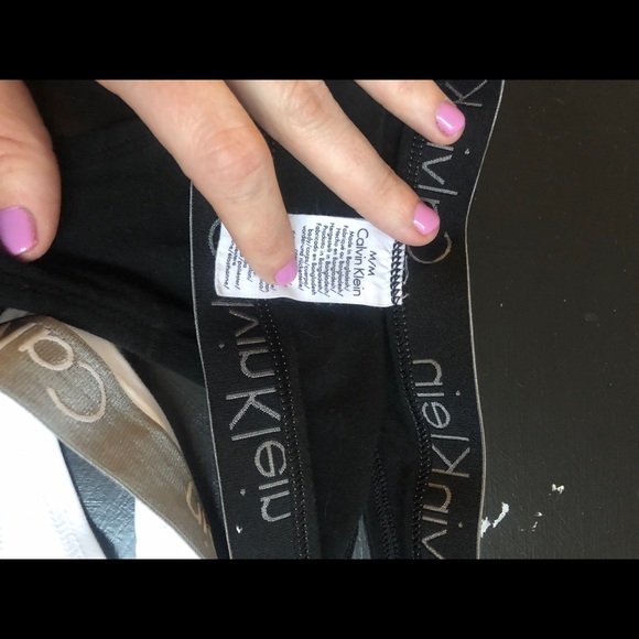 Calvin Klein Thongs (brand new) - Picture 3 of 5